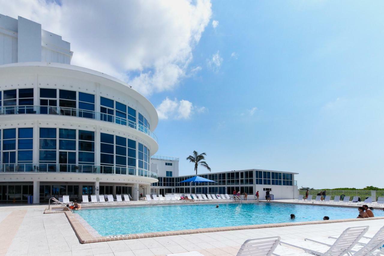 Castle Beach: Coral Condo ไมอามีบีช ภายนอก รูปภาพ